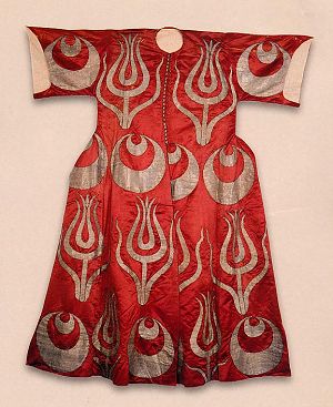 red_gold_tulip-front